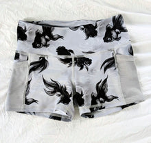 MID RISE SHORTS – MESH POCKETS